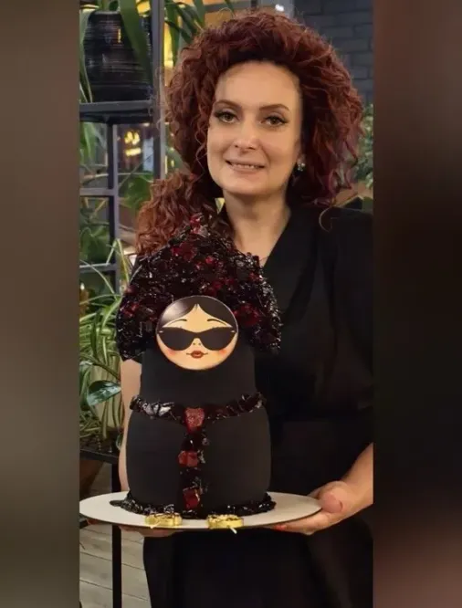 3D-торт «Стильная матрёшка», день рождения - торт на заказ, «Очень Вкусно», Ставрополь